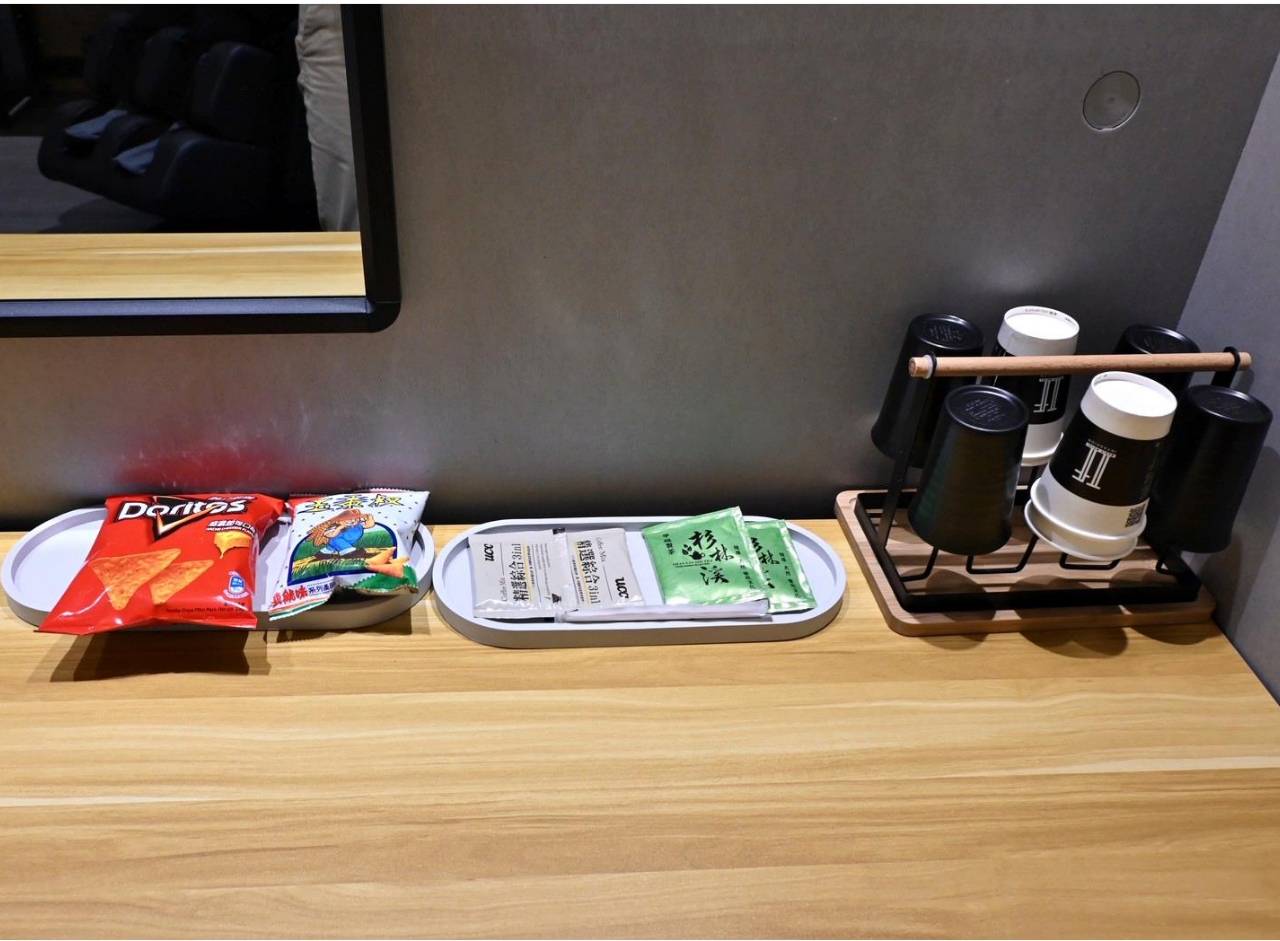 桃園住宿推薦｜IF商務汽旅(IF漫旅館)｜親子旅遊、情侶必住：開箱風格雙人車庫房型與豐盛自助早餐！