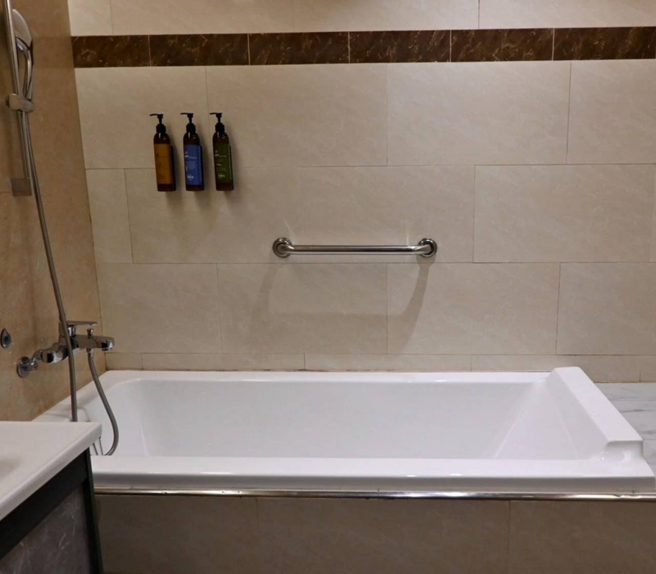 桃園住宿推薦|IF商務汽旅(IF漫旅館)|親子旅遊、情侶必住:開箱風格雙人車庫房型與豐盛自助早餐! - 第36張圖 桃園住宿推薦|IF商務汽旅(IF漫旅館)|親子旅遊、情侶必住:開箱風格雙人車庫房型與豐盛自助早餐!