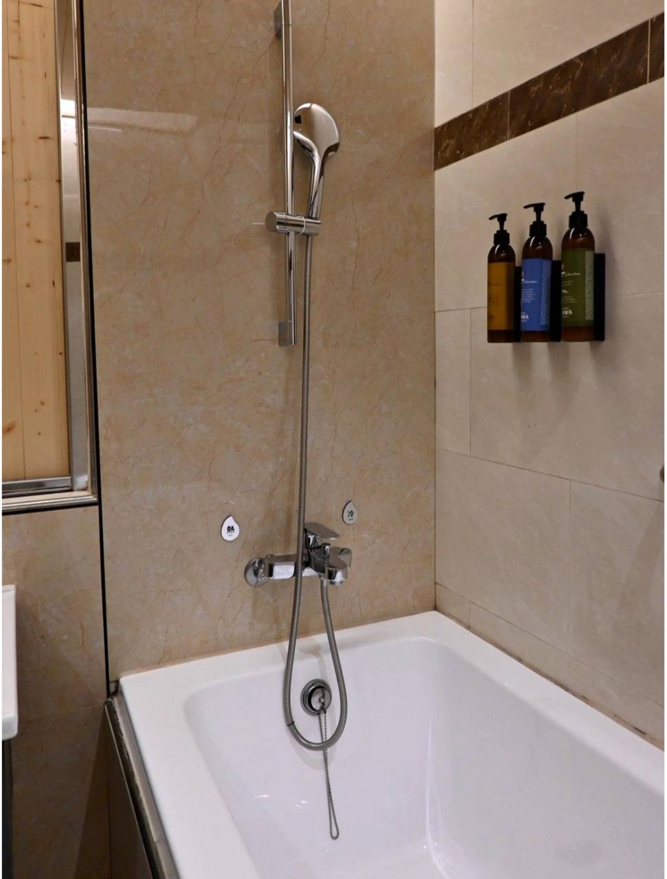 桃園住宿推薦|IF商務汽旅(IF漫旅館)|親子旅遊、情侶必住:開箱風格雙人車庫房型與豐盛自助早餐! - 第77張圖 桃園住宿推薦|IF商務汽旅(IF漫旅館)|親子旅遊、情侶必住:開箱風格雙人車庫房型與豐盛自助早餐!