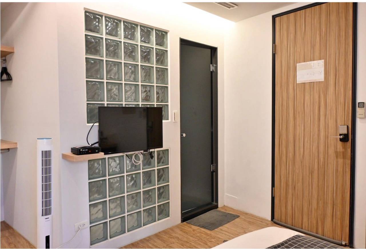 彰化市住宿推薦｜華宿行館｜鄰近彰化車站、商圈便利，彰化街區旅遊入住心得！