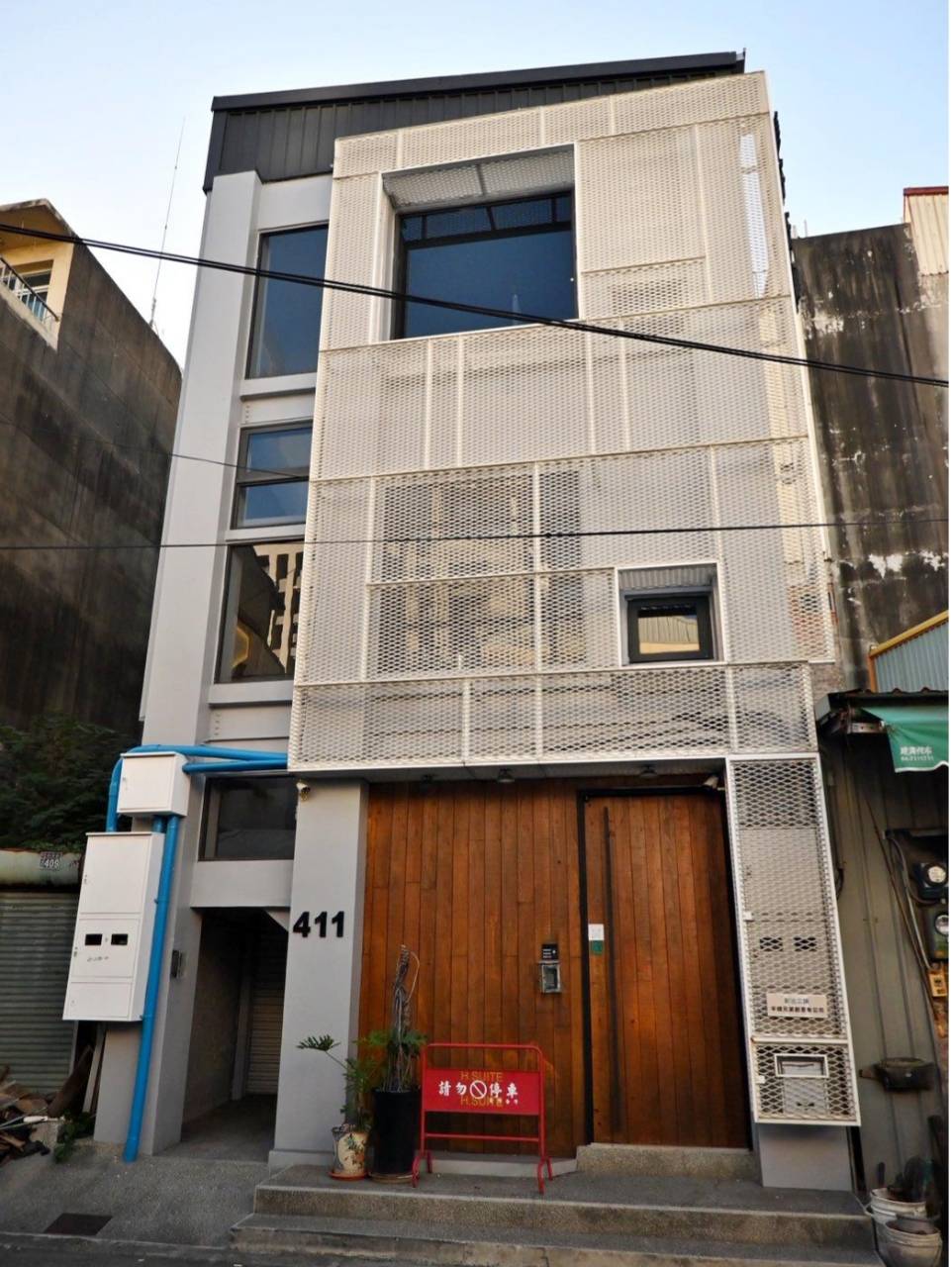 彰化市住宿推薦｜華宿行館｜鄰近彰化車站、商圈便利，彰化街區旅遊入住心得！