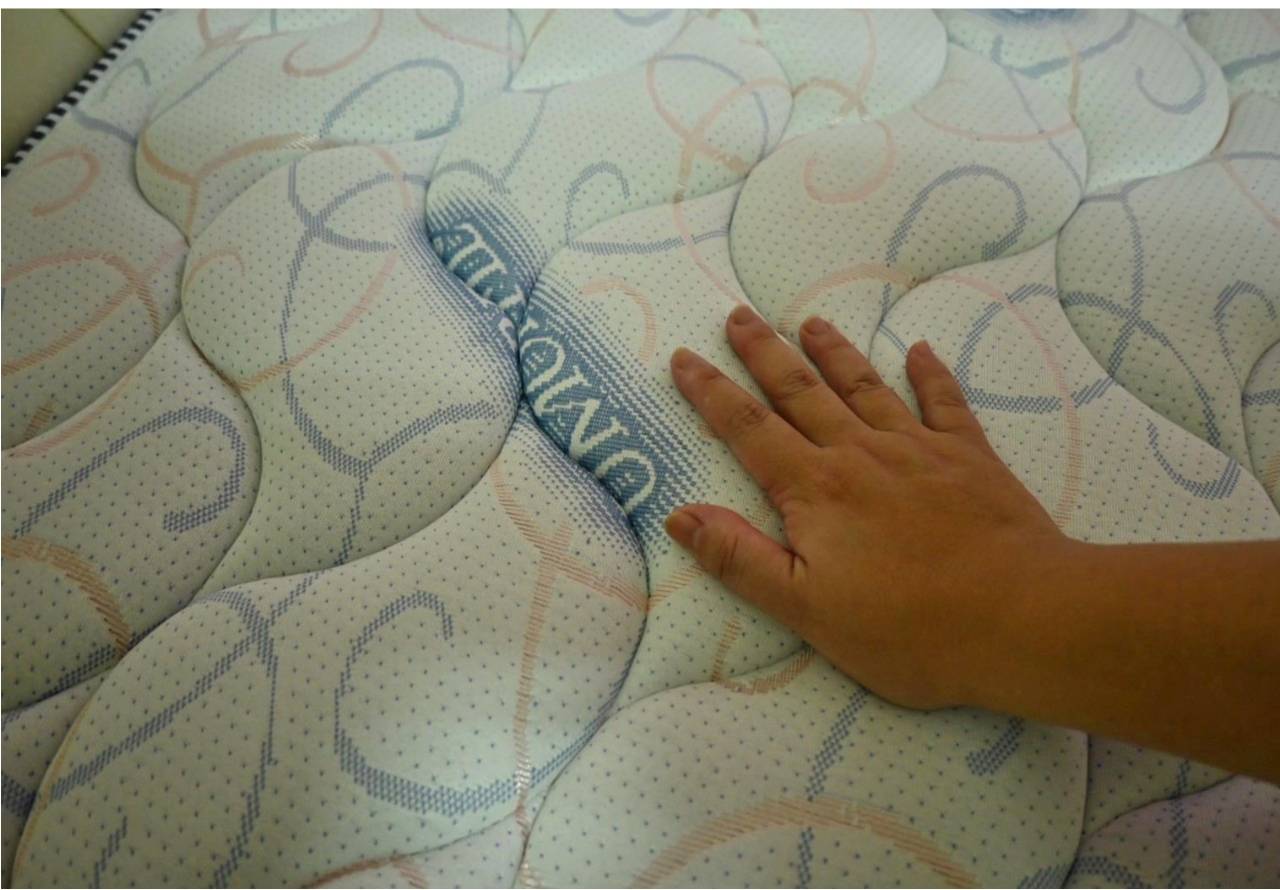 台灣床墊推薦｜富郁床墊直營工廠｜膠原蛋白表布×斯里蘭卡天然乳膠獨立筒床墊，營造優質睡眠開箱分享！