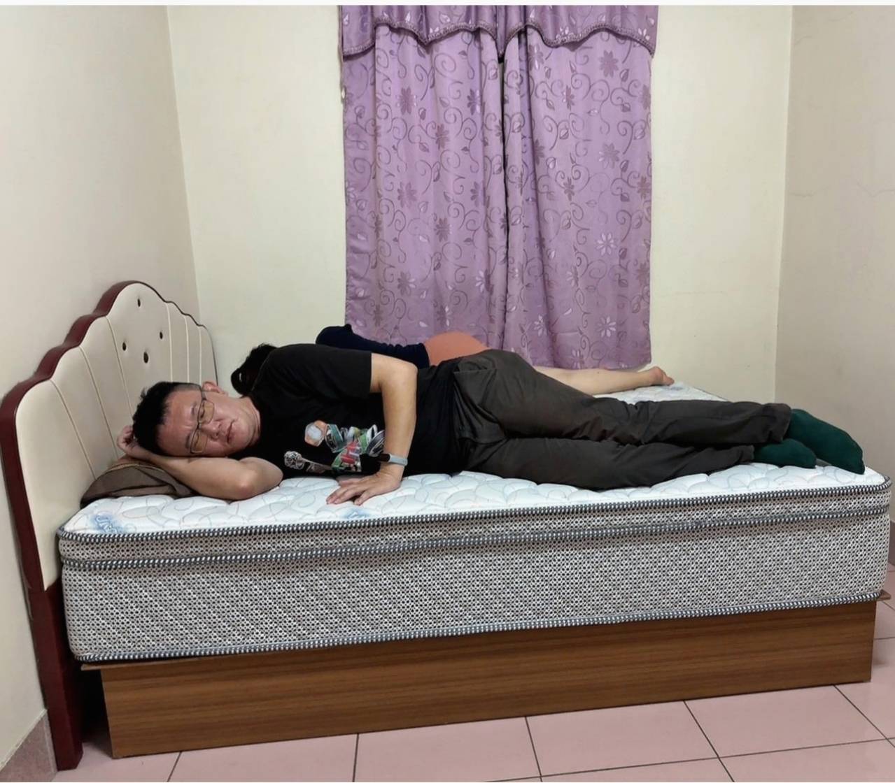 台灣床墊推薦｜富郁床墊直營工廠｜膠原蛋白表布×斯里蘭卡天然乳膠獨立筒床墊，營造優質睡眠開箱分享！