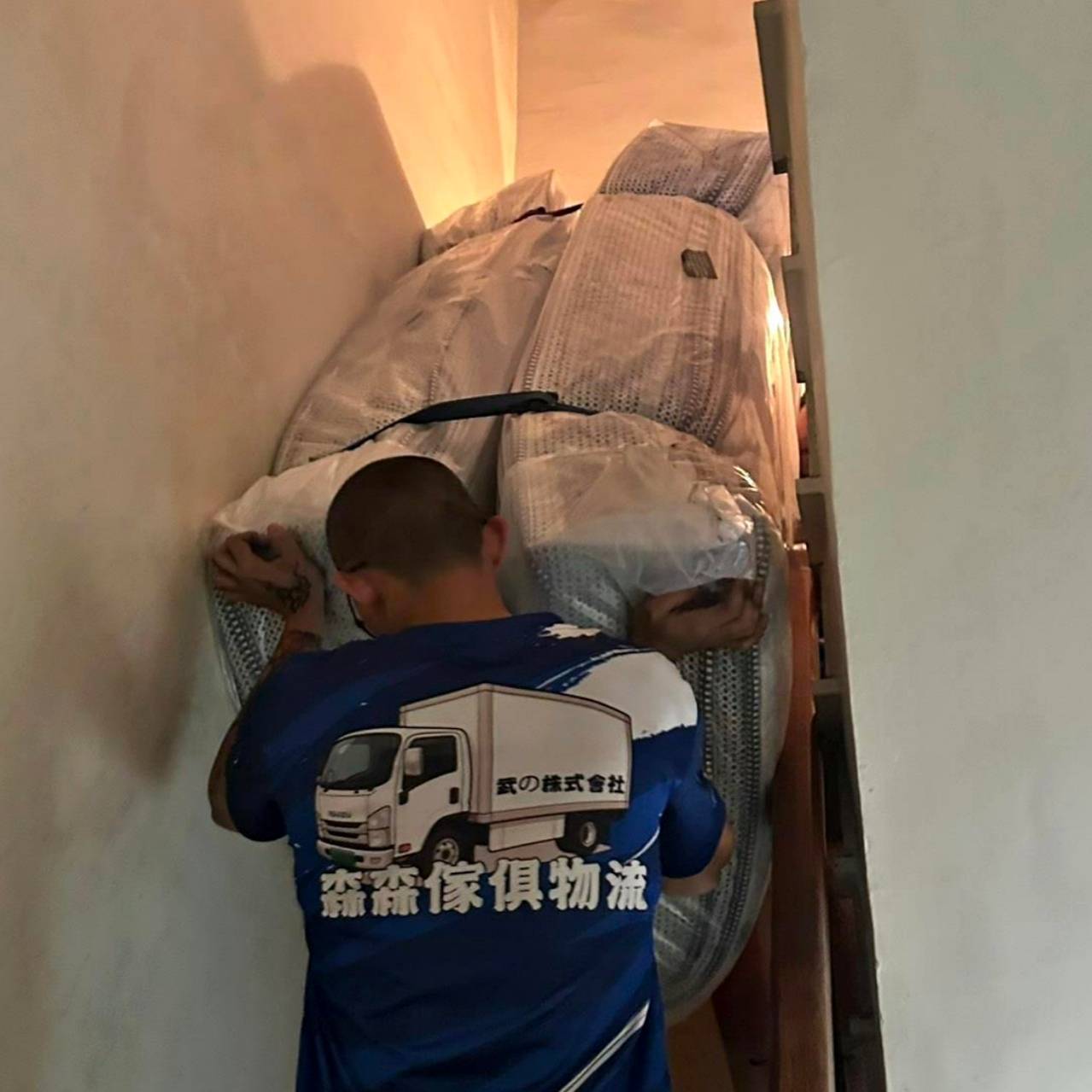 台灣床墊推薦｜富郁床墊直營工廠｜膠原蛋白表布×斯里蘭卡天然乳膠獨立筒床墊，營造優質睡眠開箱分享！