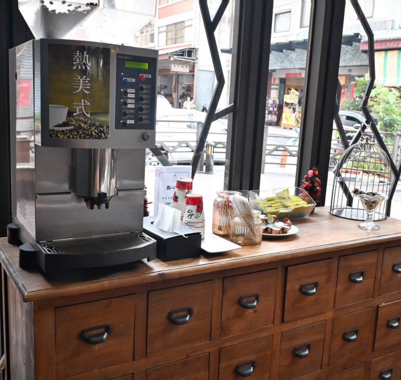 南投日月潭住宿｜力麗哲園飯店日潭館｜一覽湖景、品味星級料理與魚藻餐廳特色美食，開箱分享！