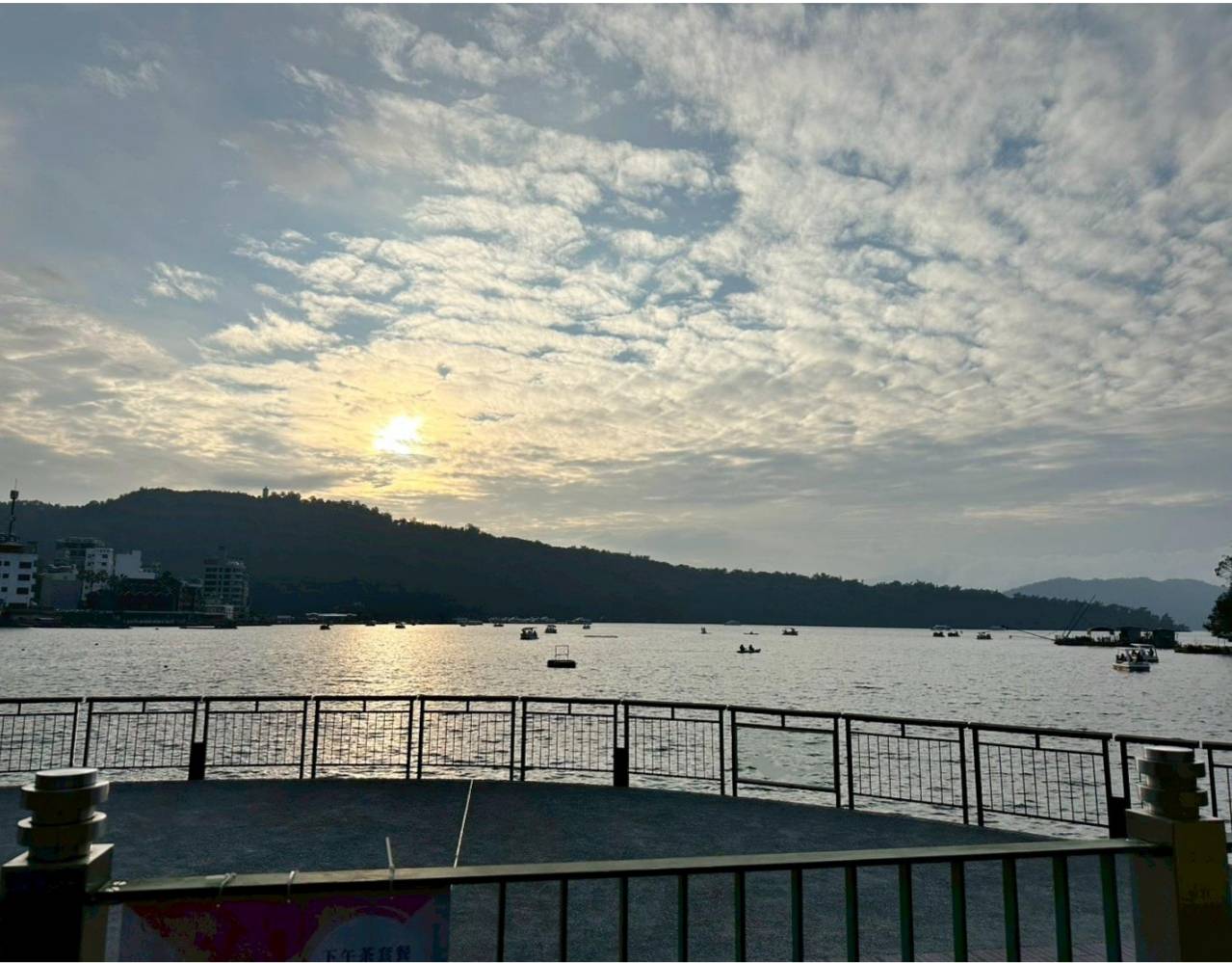 南投日月潭住宿｜力麗哲園飯店日潭館｜一覽湖景、品味星級料理與魚藻餐廳特色美食，開箱分享！