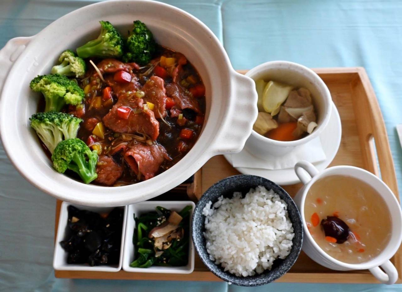 南投日月潭住宿｜力麗哲園飯店日潭館｜一覽湖景、品味星級料理與魚藻餐廳特色美食，開箱分享！