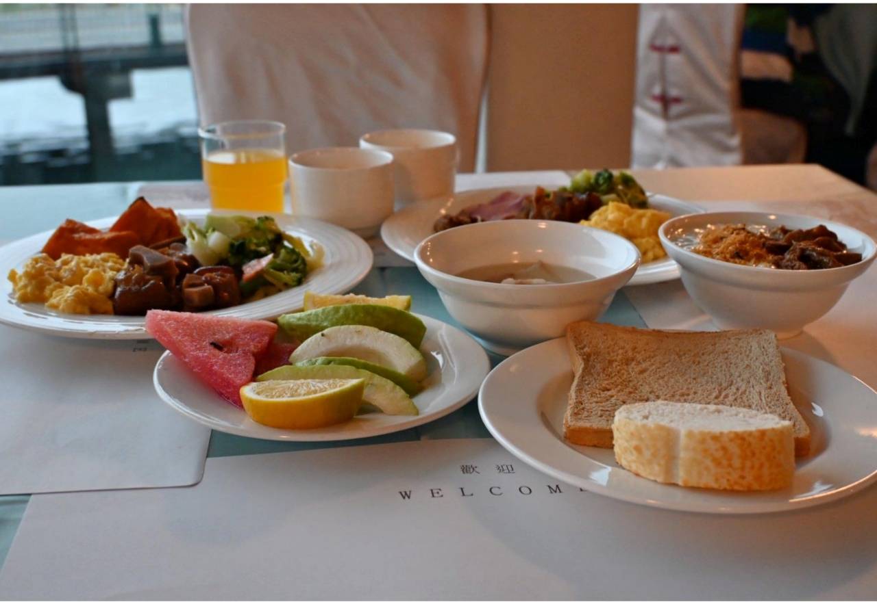 南投日月潭住宿｜力麗哲園飯店日潭館｜一覽湖景、品味星級料理與魚藻餐廳特色美食，開箱分享！