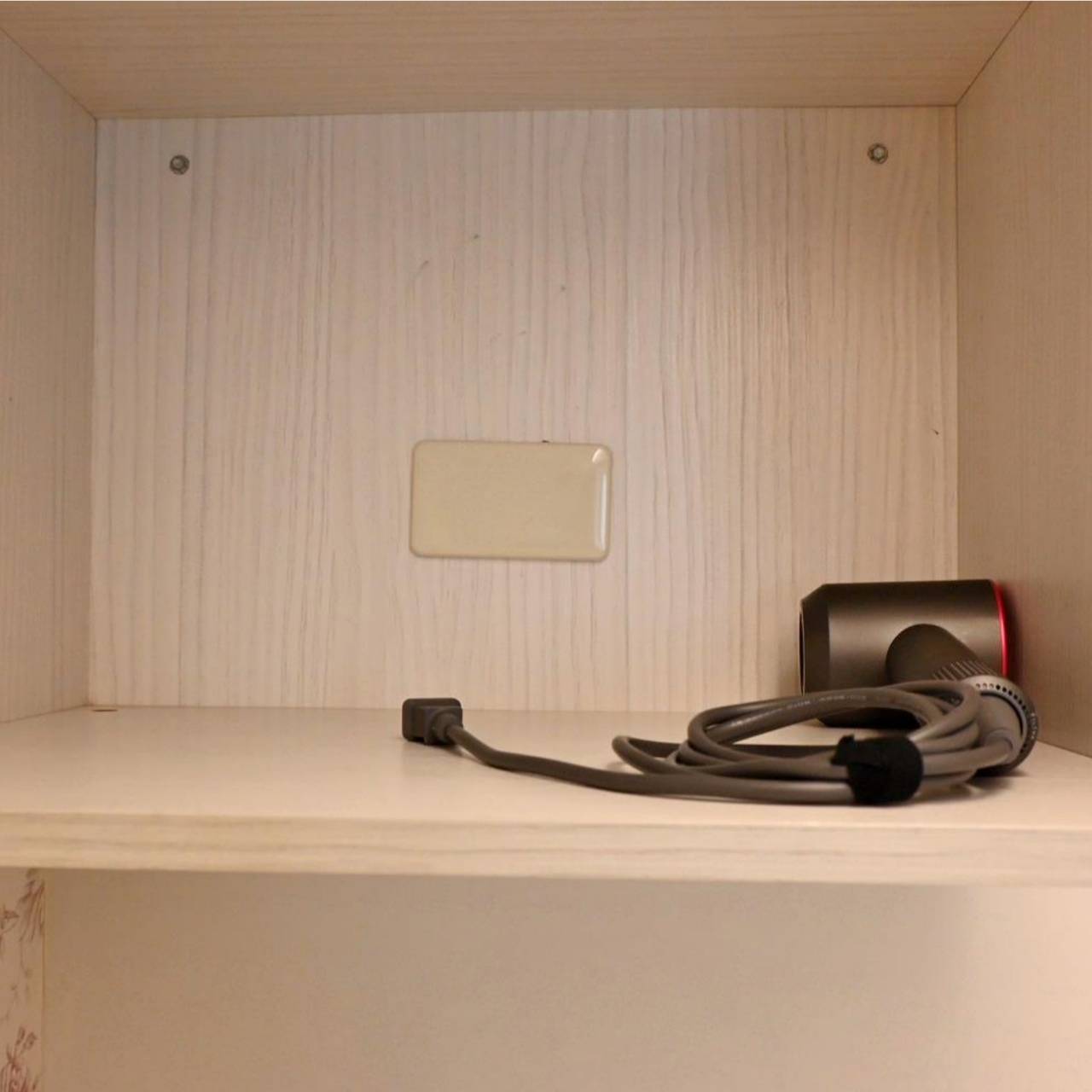 台中市西區住宿推薦|伊麗莎白酒店|比鄰廣三SOGO百貨,悠閒一隅免費咖啡飲品隨手暢飲,住宿開箱分享! - 第37張圖 台中市西區住宿推薦|伊麗莎白酒店|比鄰廣三SOGO百貨,悠閒一隅免費咖啡飲品隨手暢飲,住宿開箱分享!