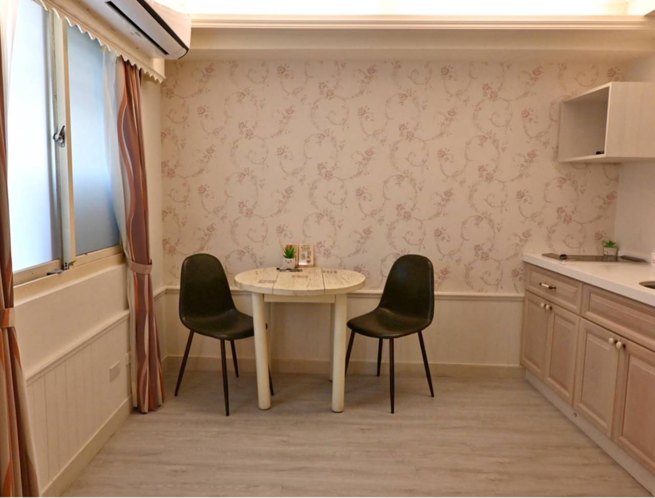 台中市西區住宿推薦|伊麗莎白酒店|比鄰廣三SOGO百貨,悠閒一隅免費咖啡飲品隨手暢飲,住宿開箱分享! - 第35張圖 台中市西區住宿推薦|伊麗莎白酒店|比鄰廣三SOGO百貨,悠閒一隅免費咖啡飲品隨手暢飲,住宿開箱分享!