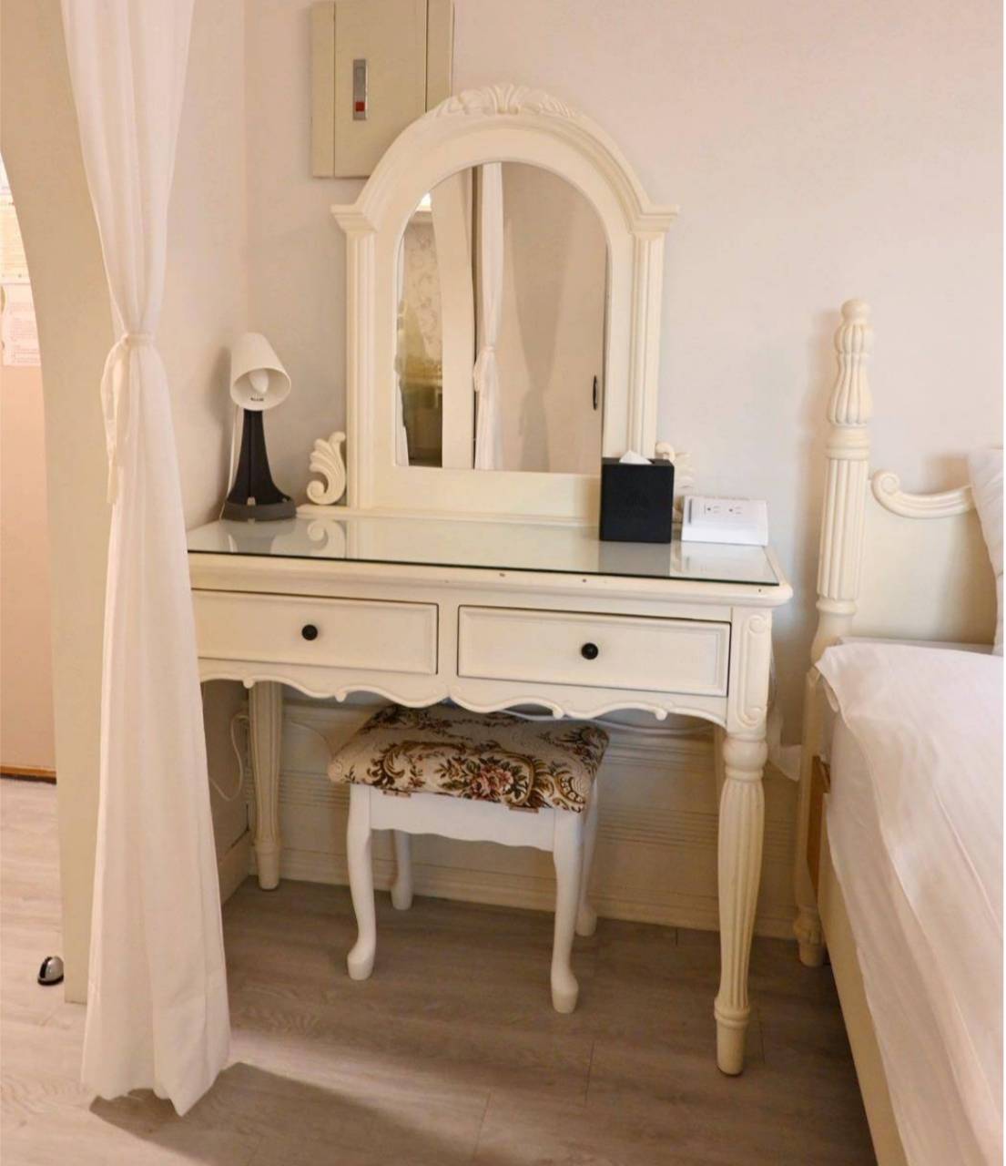 台中市西區住宿推薦|伊麗莎白酒店|比鄰廣三SOGO百貨,悠閒一隅免費咖啡飲品隨手暢飲,住宿開箱分享! - 第29張圖 台中市西區住宿推薦|伊麗莎白酒店|比鄰廣三SOGO百貨,悠閒一隅免費咖啡飲品隨手暢飲,住宿開箱分享!