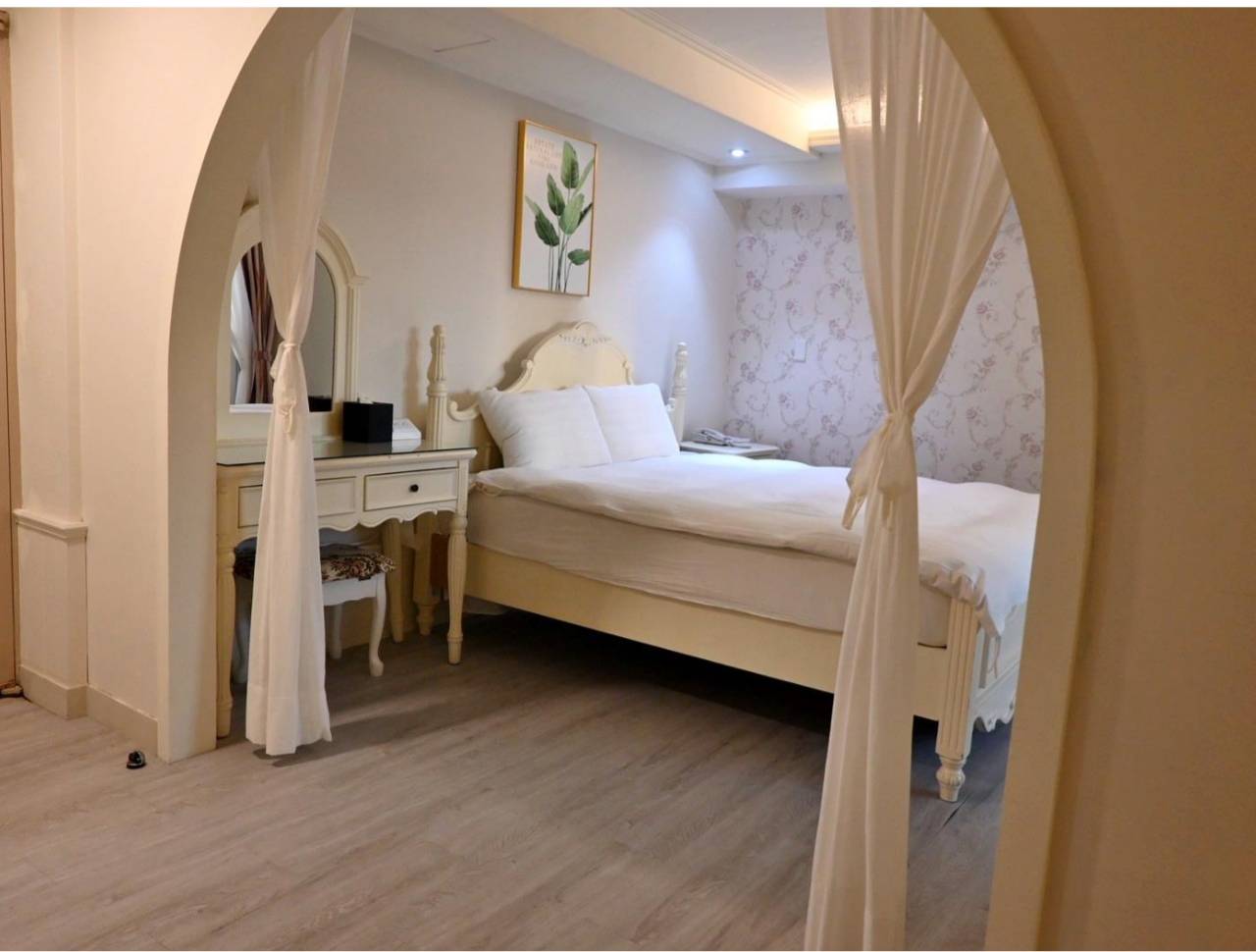 台中市西區住宿推薦|伊麗莎白酒店|比鄰廣三SOGO百貨,悠閒一隅免費咖啡飲品隨手暢飲,住宿開箱分享! - 第23張圖 台中市西區住宿推薦|伊麗莎白酒店|比鄰廣三SOGO百貨,悠閒一隅免費咖啡飲品隨手暢飲,住宿開箱分享!