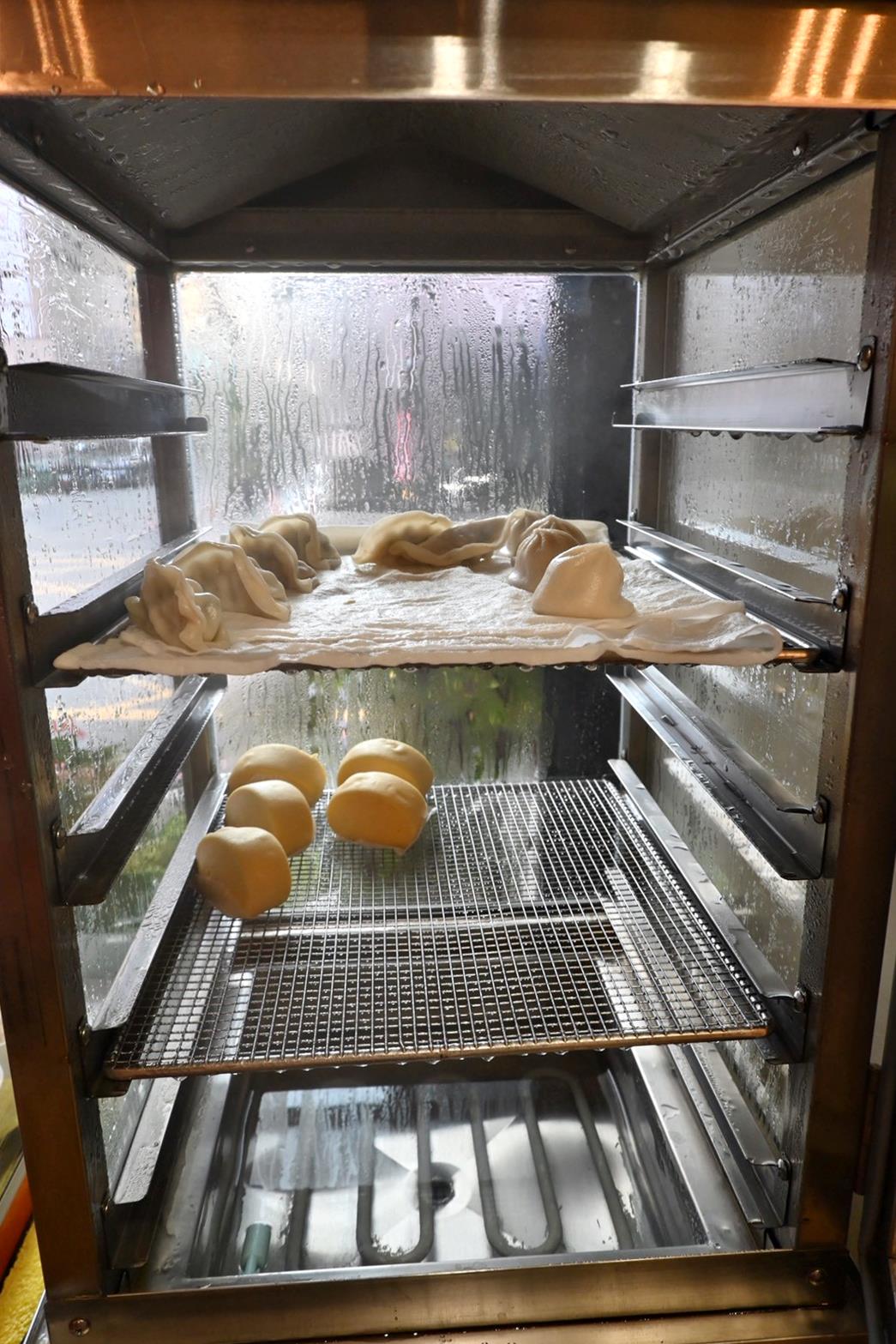 台中市西區住宿推薦|伊麗莎白酒店|比鄰廣三SOGO百貨,悠閒一隅免費咖啡飲品隨手暢飲,住宿開箱分享! - 第55張圖 台中市西區住宿推薦|伊麗莎白酒店|比鄰廣三SOGO百貨,悠閒一隅免費咖啡飲品隨手暢飲,住宿開箱分享!