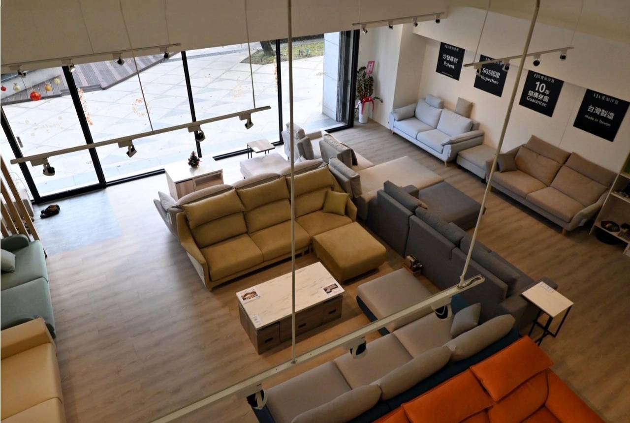 桃園沙發推薦：IJA愛加沙發桃園店，30年工匠打造台灣製造手工沙發，L型、一字型、貓抓布客製化沙發 10 年保固全解析
