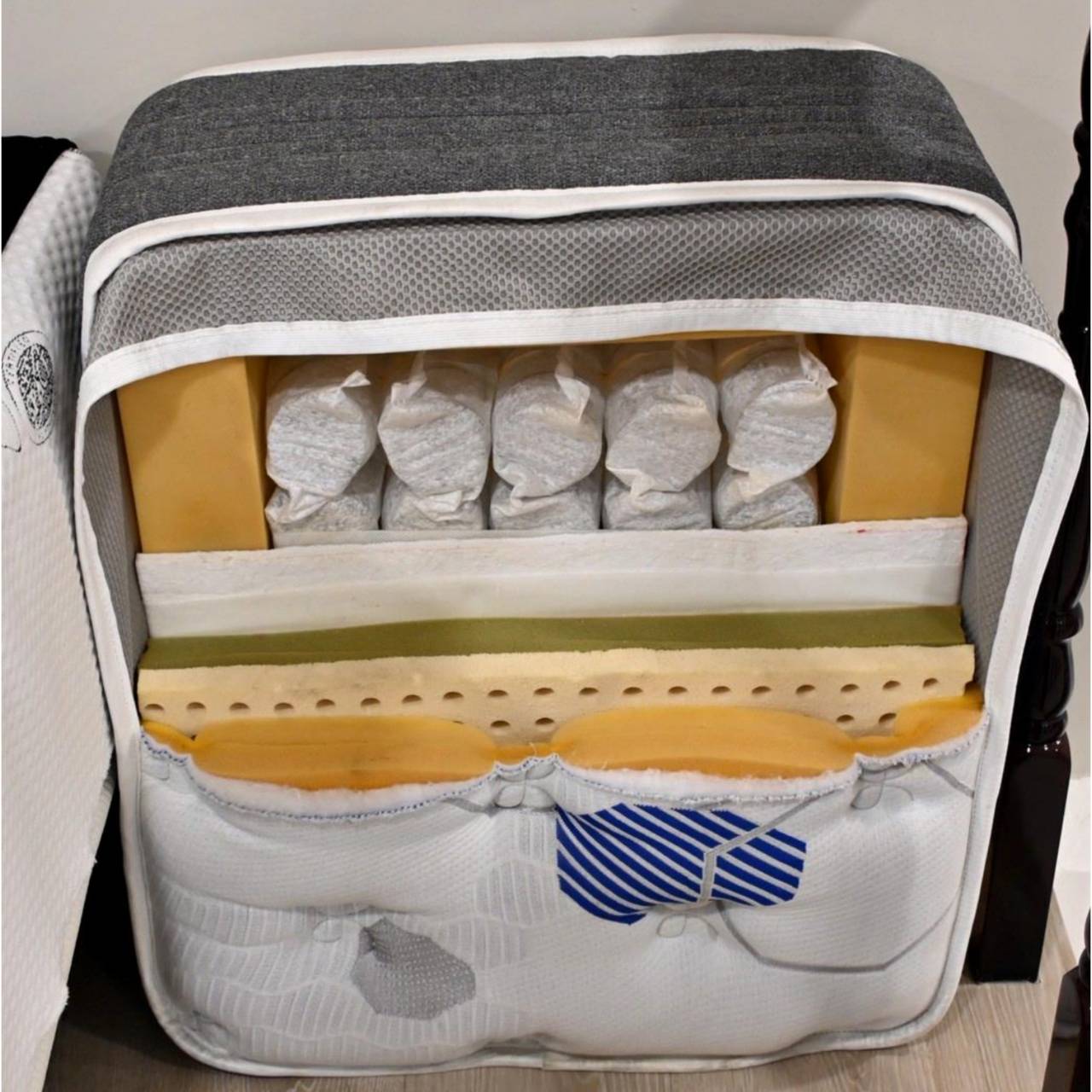 桃園沙發推薦：IJA愛加沙發桃園店，30年工匠打造台灣製造手工沙發，L型、一字型、貓抓布客製化沙發 10 年保固全解析