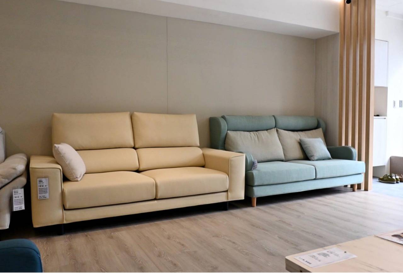 桃園沙發推薦：IJA愛加沙發桃園店，30年工匠打造台灣製造手工沙發，L型、一字型、貓抓布客製化沙發 10 年保固全解析