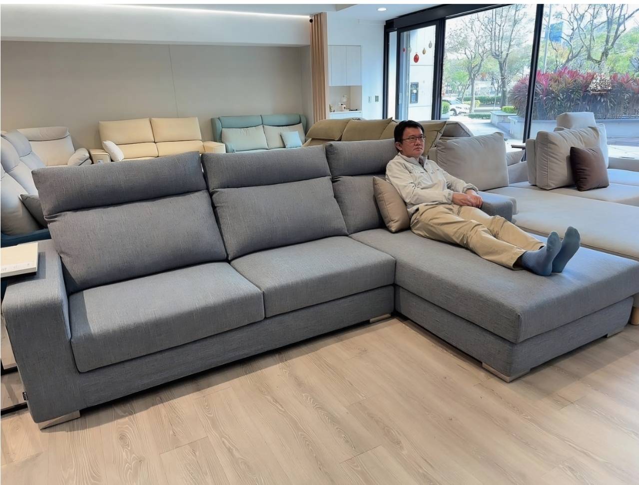 桃園沙發推薦：IJA愛加沙發桃園店，30年工匠打造台灣製造手工沙發，L型、一字型、貓抓布客製化沙發 10 年保固全解析