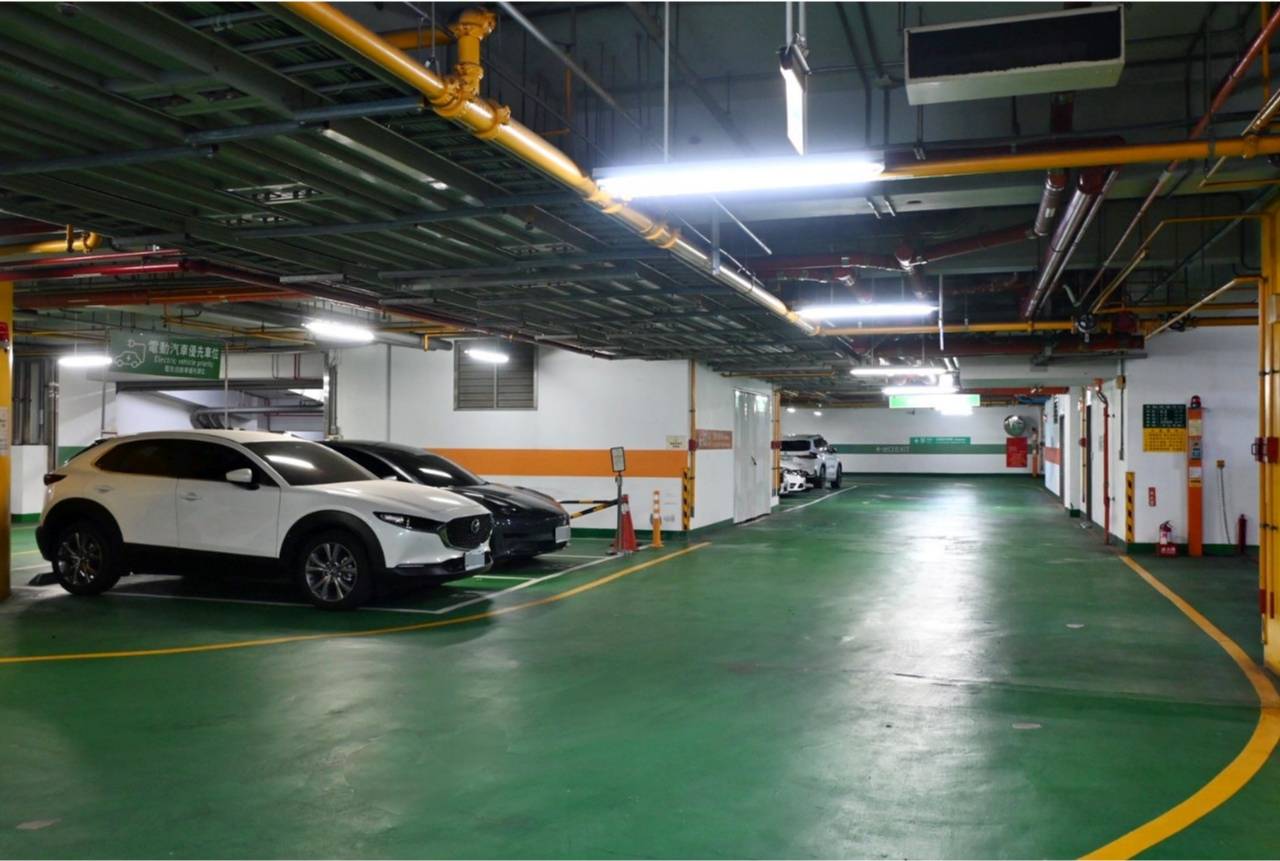 高雄鹽埕區住宿推薦|福容大飯店高雄開箱|一泊二食自助早餐與十三味羊肉爐,俯瞰高雄港灣美景! - 第13張圖 高雄鹽埕區住宿推薦|福容大飯店高雄開箱|一泊二食自助早餐與十三味羊肉爐,俯瞰高雄港灣美景!