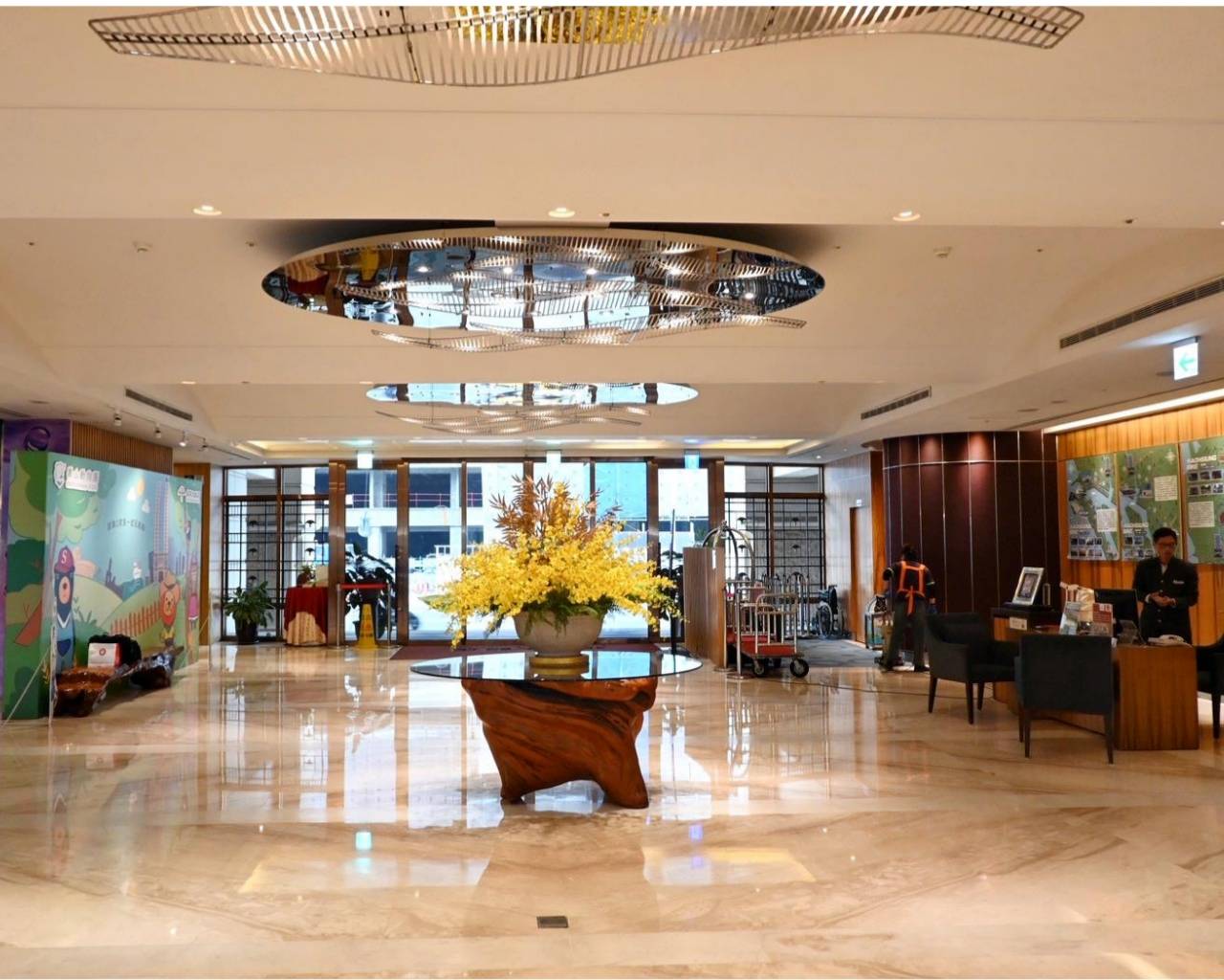 高雄鹽埕區住宿推薦|福容大飯店高雄開箱|一泊二食自助早餐與十三味羊肉爐,俯瞰高雄港灣美景! - 第18張圖 高雄鹽埕區住宿推薦|福容大飯店高雄開箱|一泊二食自助早餐與十三味羊肉爐,俯瞰高雄港灣美景!