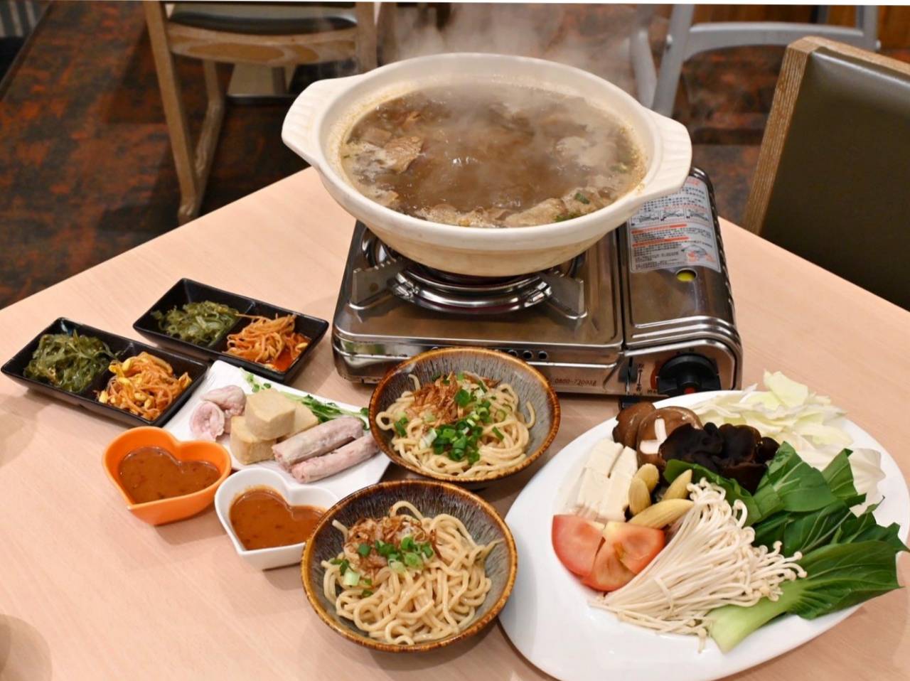 高雄鹽埕區住宿推薦|福容大飯店高雄開箱|一泊二食自助早餐與十三味羊肉爐,俯瞰高雄港灣美景! - 第88張圖 高雄鹽埕區住宿推薦|福容大飯店高雄開箱|一泊二食自助早餐與十三味羊肉爐,俯瞰高雄港灣美景!